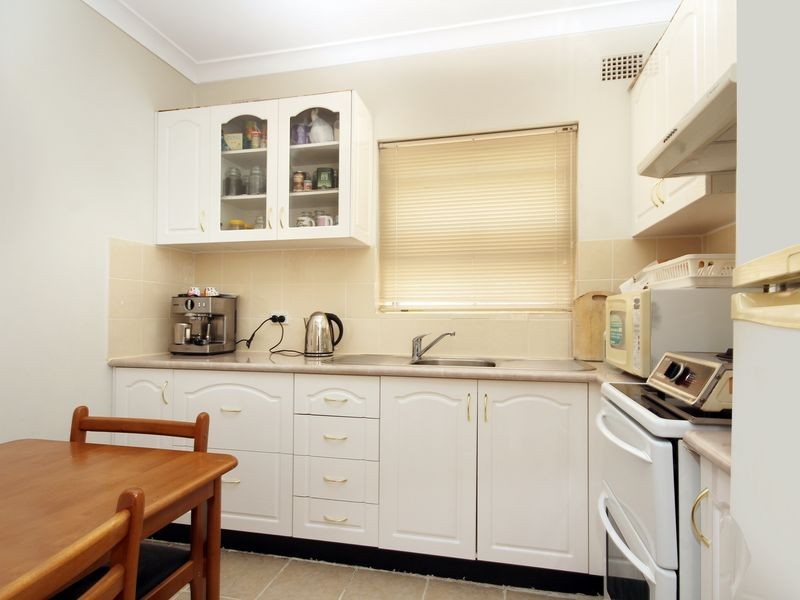 1/40 Gloucester Road, Hurstville NSW 2220