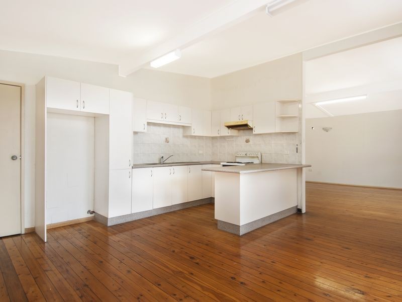 82 Belmore Road, Peakhurst NSW 2210