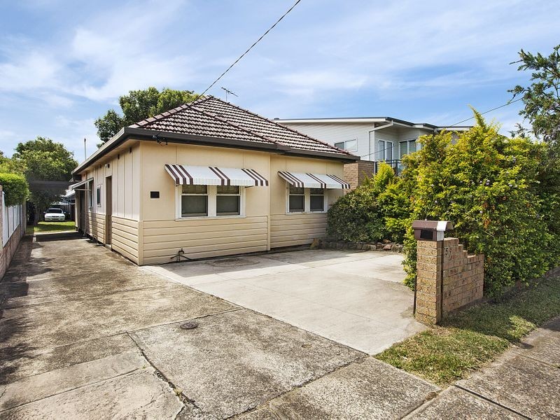 57 Blakesley Road, South Hurstville NSW 2221