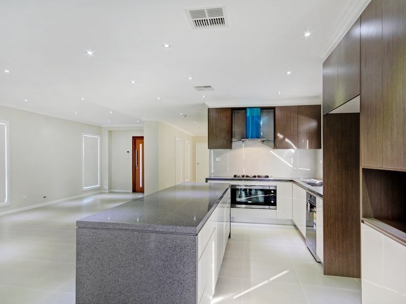 30A Kerrie Cres, Peakhurst NSW 2210