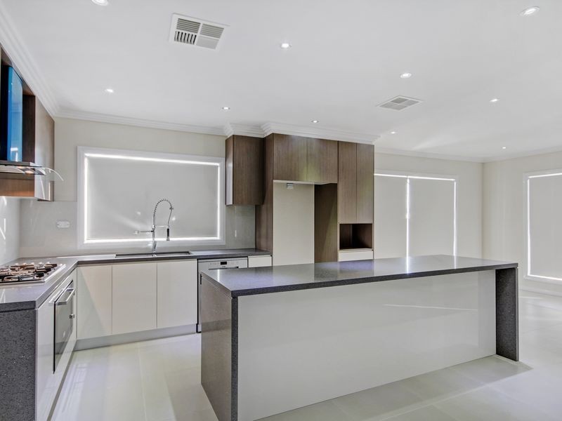 30A Kerrie Cres, Peakhurst NSW 2210