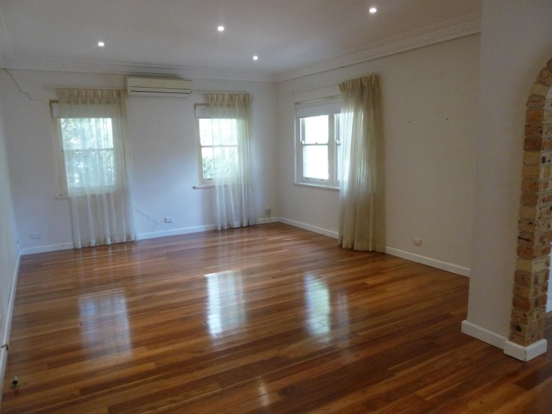 16 Dudley St, Penshurst NSW 2222