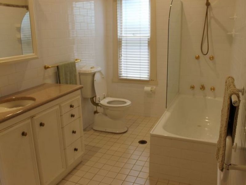 1 Grove Avenue, Penshurst NSW 2222