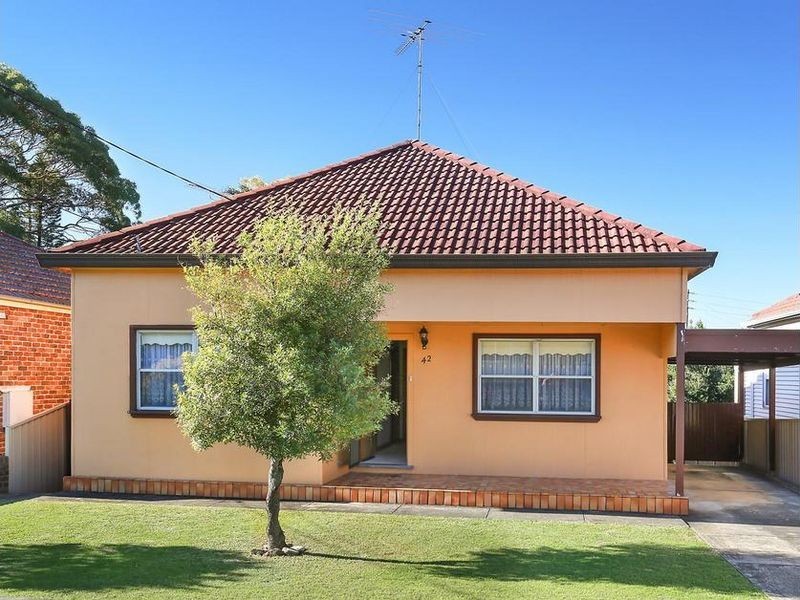 42 Arthur Street, Carlton NSW 2218