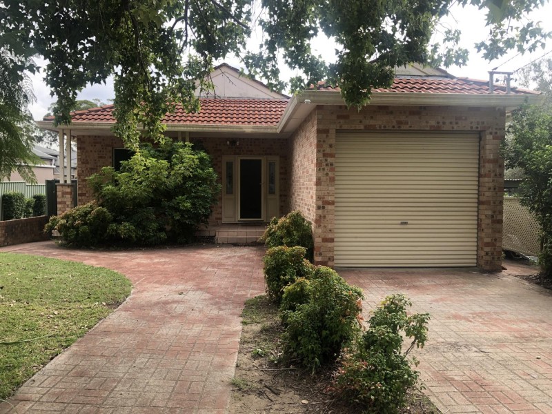 14 Woodlands Avenue, Lugarno NSW 2210