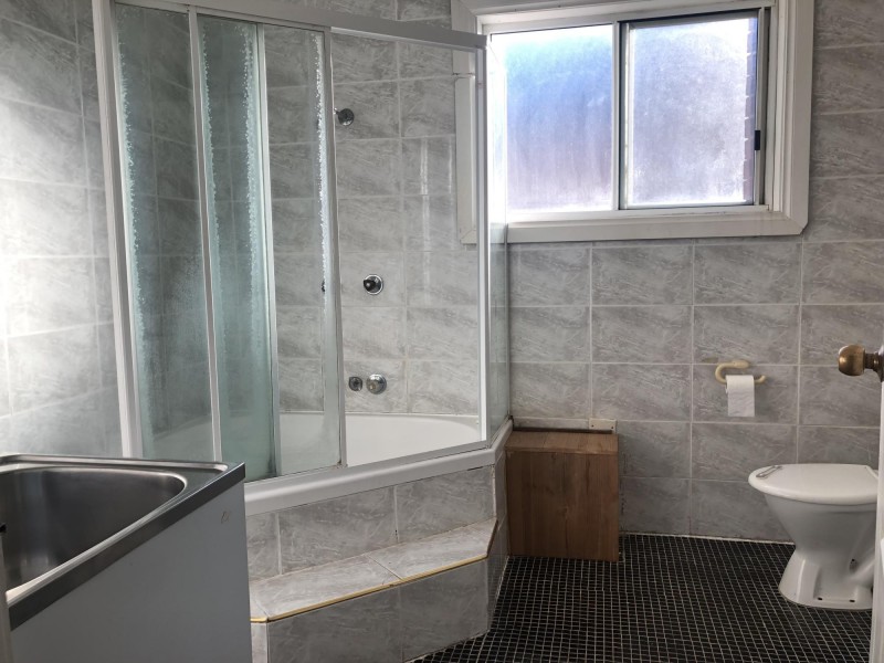 14 Woodlands Avenue, Lugarno NSW 2210