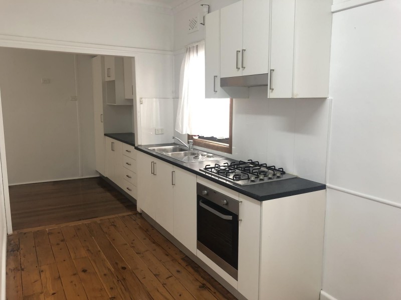 32 Hampden Street, Beverly Hills NSW 2209