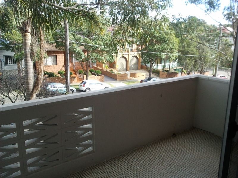 8/22 High Street, Carlton NSW 2218