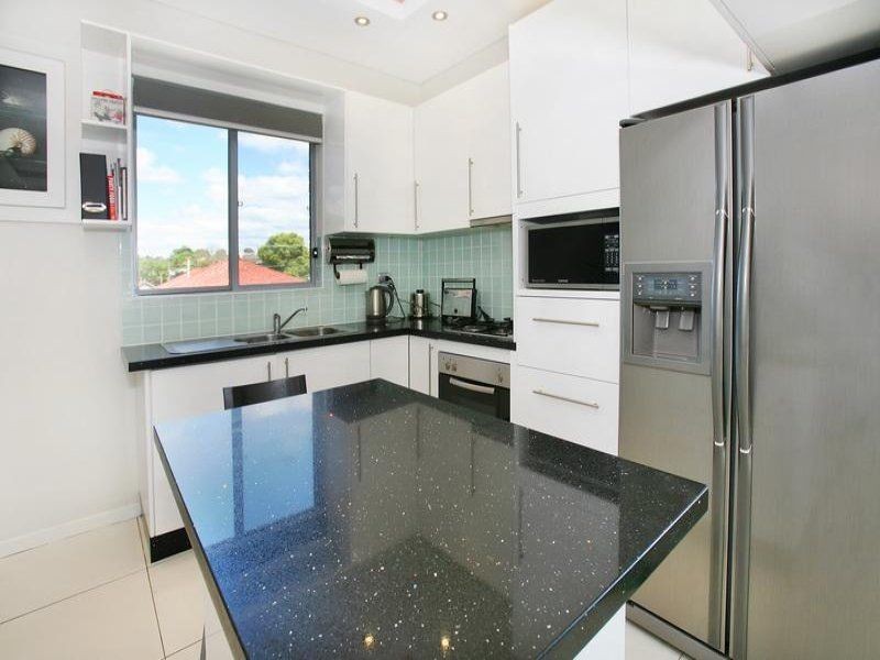 9/637 Forest Road, Bexley NSW 2207