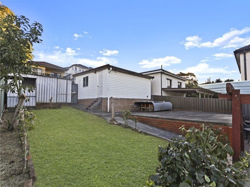 27 Cronulla Street, Carlton NSW 2218