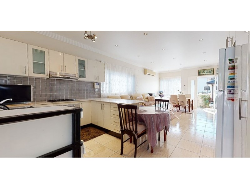 2/43 Junction Road, Beverly Hills NSW 2209