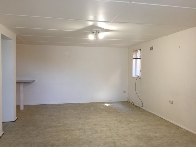 2/53a Cronulla Street, Carlton NSW 2218