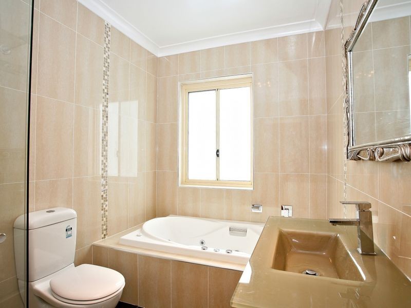 21 Gannons Avenue, Hurstville NSW 2220