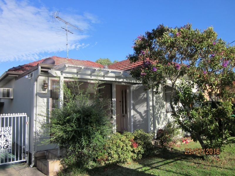 142 Hillcrest Avenue, Hurstville Grove NSW 2220