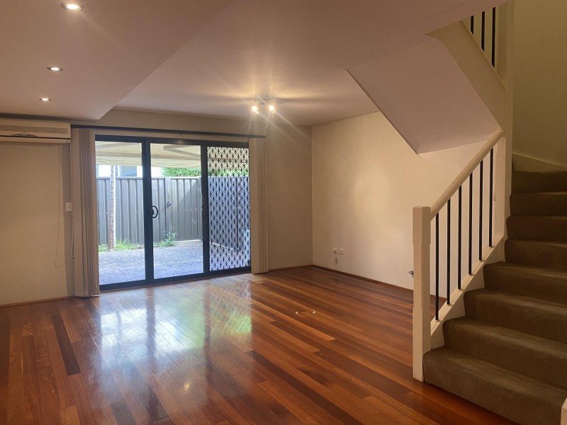 4/31-33 Woids Avenue, Hurstville NSW 2220