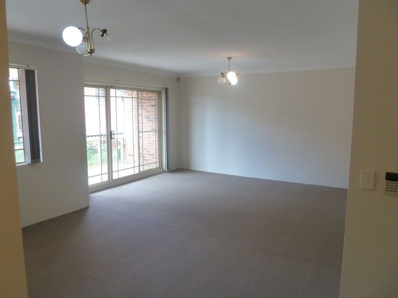 8/79 Woniora Road, Hurstville NSW 2220