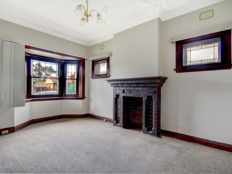 8 Frederick Avenue, Beverly Hills NSW 2209