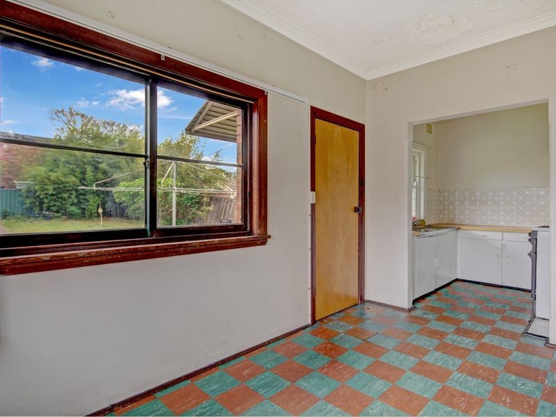 8 Frederick Avenue, Beverly Hills NSW 2209