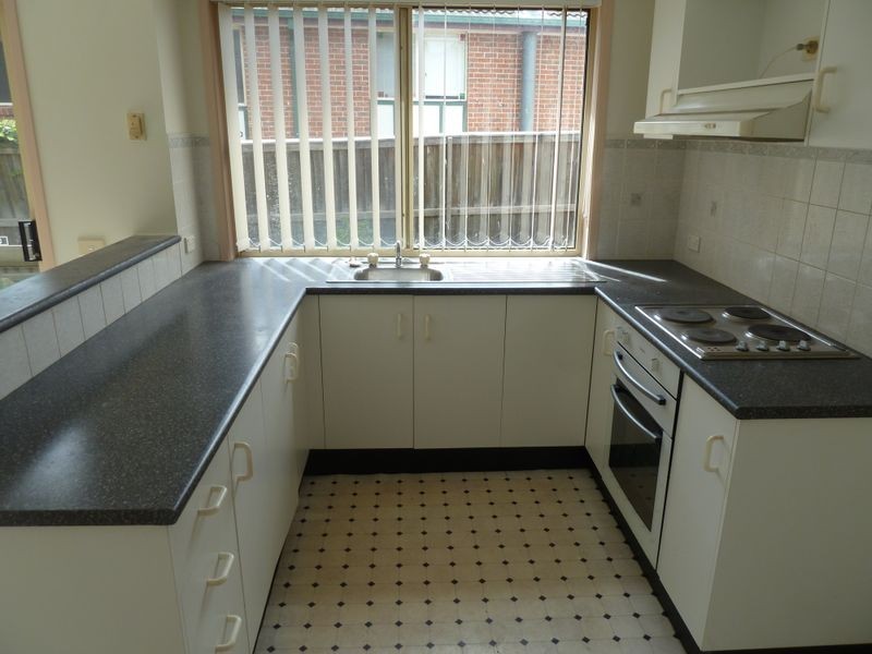 27 Silverleaf Row, Menai NSW 2234