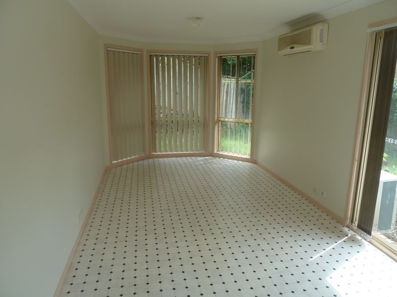 27 Silverleaf Row, Menai NSW 2234