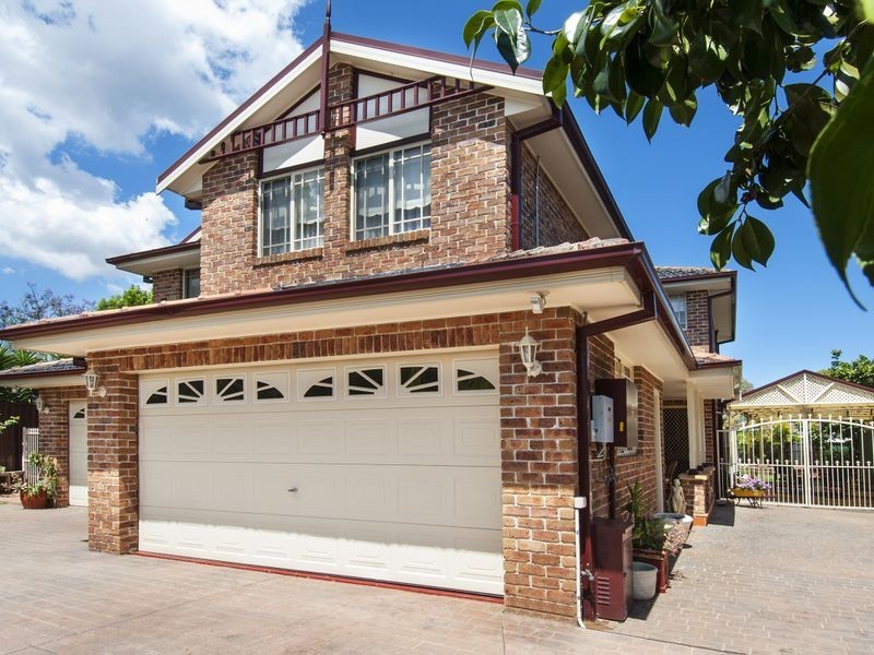 6a Kenneth Avenue, Panania NSW 2213