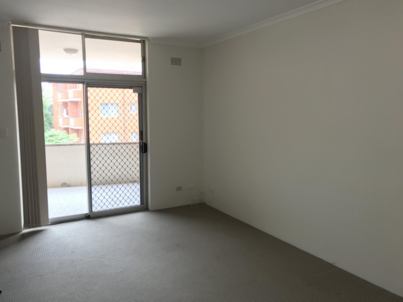 2/21 Woids Avenue, Hurstville NSW 2220