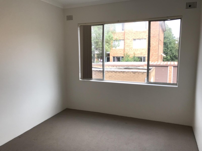 2/21 Woids Avenue, Hurstville NSW 2220