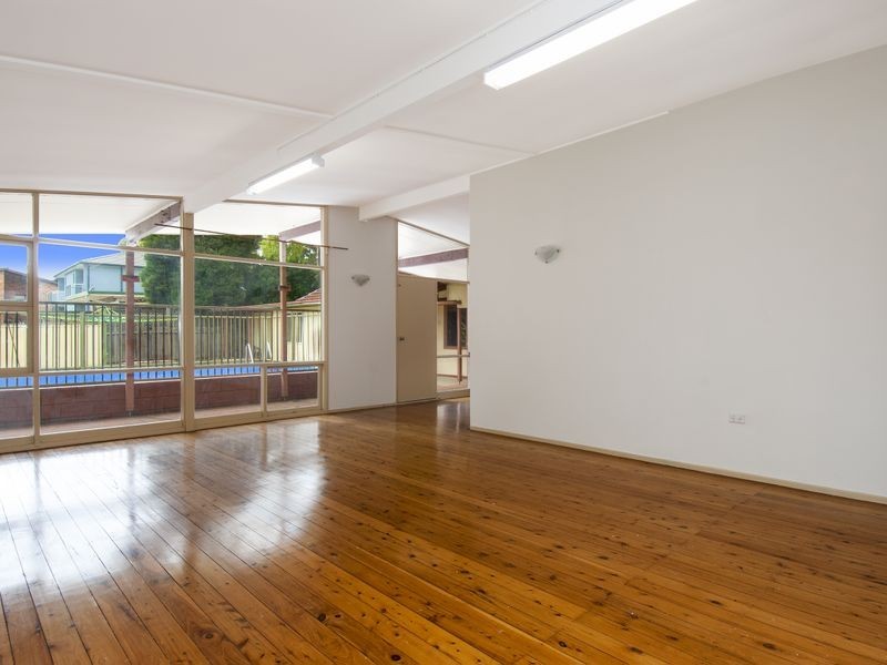 82 Belmore Road, Peakhurst NSW 2210