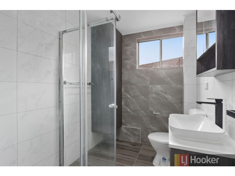 8/22 High Street, Carlton NSW 2218