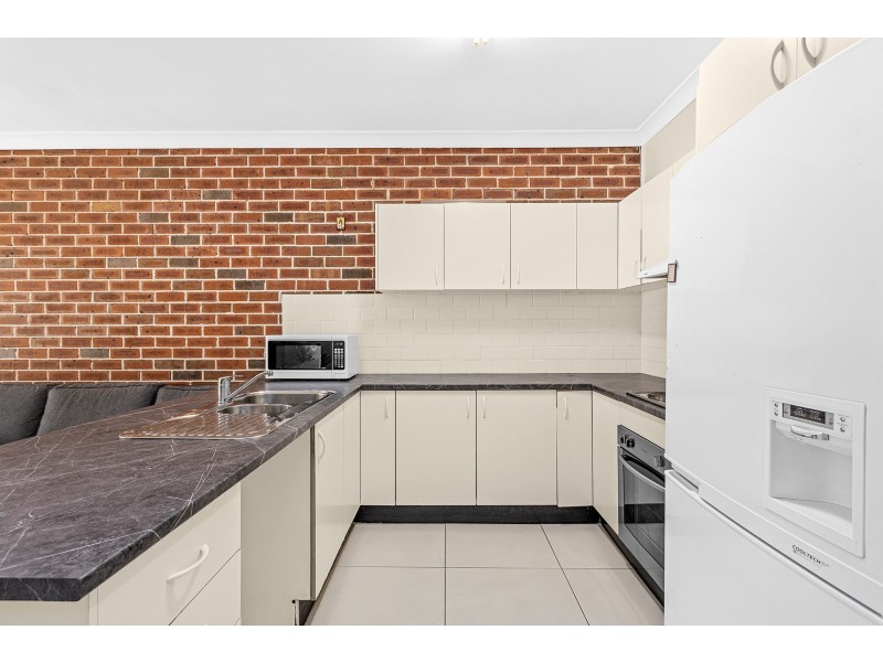 16 Peace Avenue, Peakhurst Heights NSW 2210