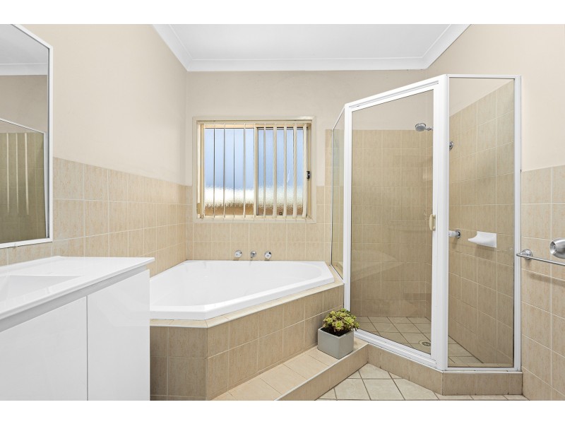 16 Peace Avenue, Peakhurst Heights NSW 2210