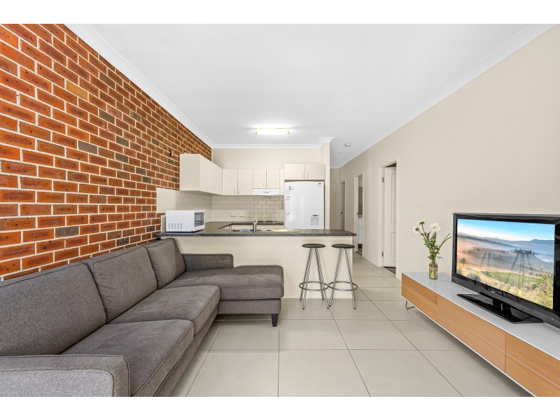 16 Peace Avenue, Peakhurst Heights NSW 2210