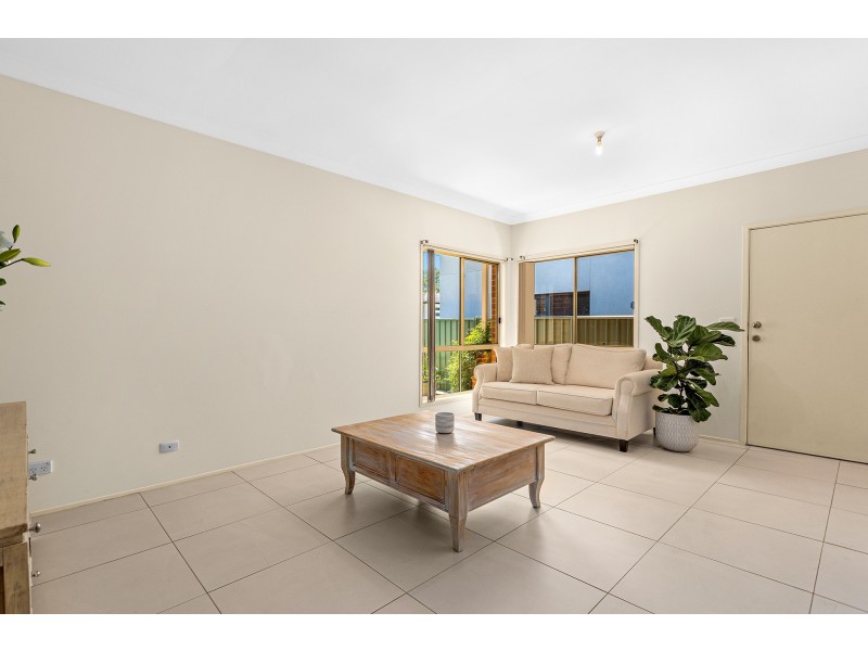 16 Peace Avenue, Peakhurst Heights NSW 2210