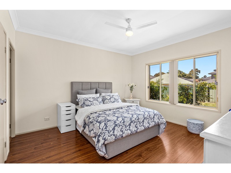 16 Peace Avenue, Peakhurst Heights NSW 2210