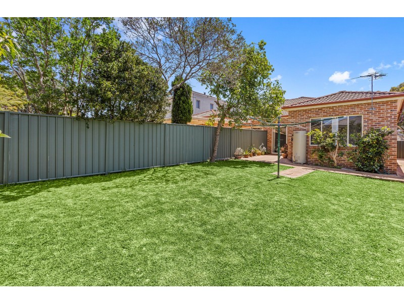 16 Peace Avenue, Peakhurst Heights NSW 2210