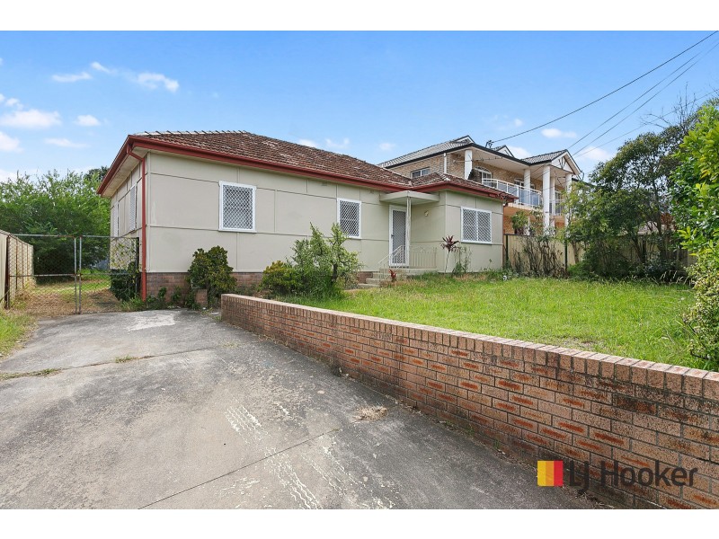 90 Davies Road, Padstow NSW 2211