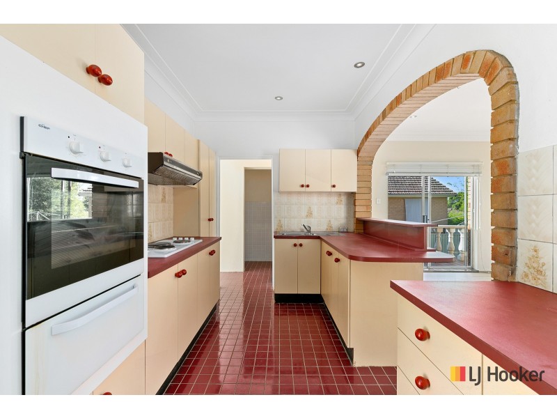 1 Hannons Avenue, Peakhurst NSW 2210