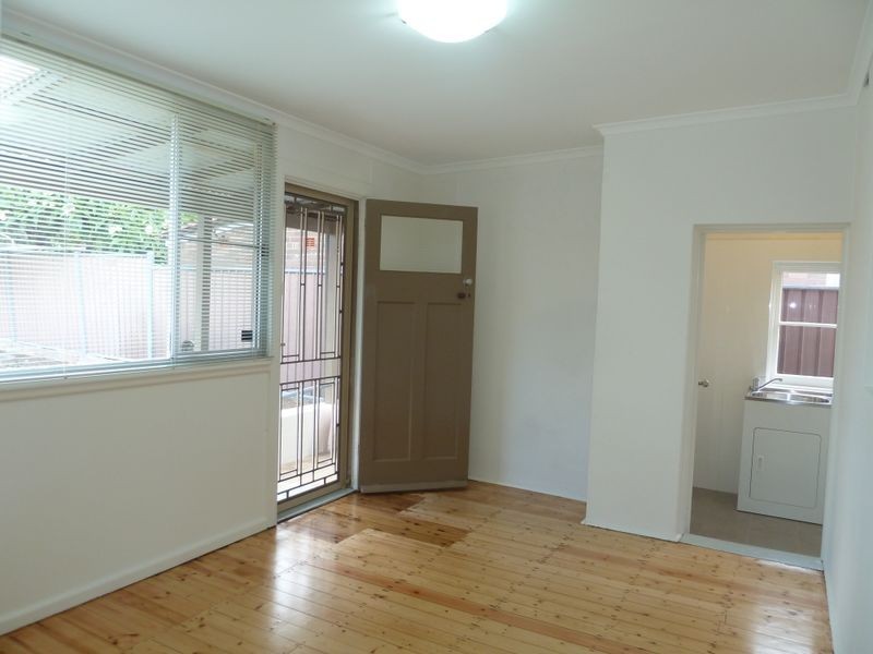 10 Todd Street, Kingsgrove NSW 2208