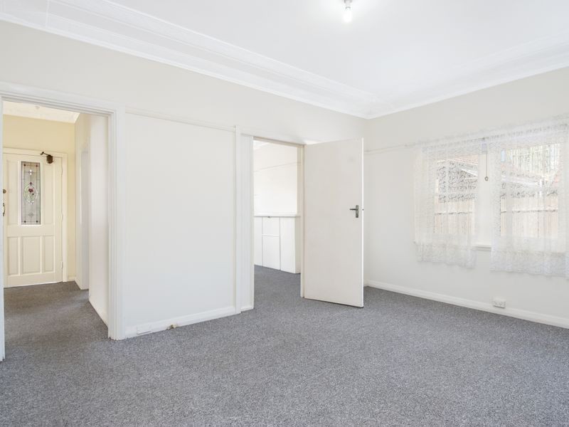 6 Frederick Avenue, Beverly Hills NSW 2209