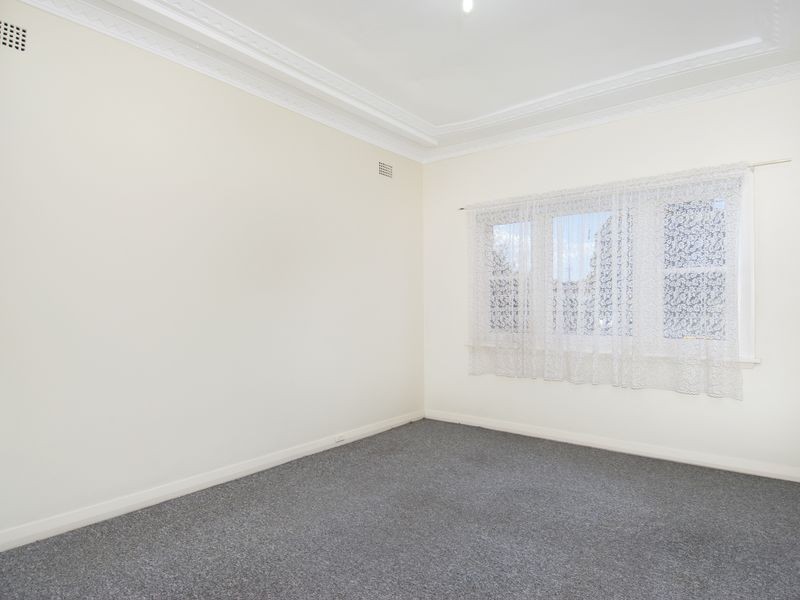 6 Frederick Avenue, Beverly Hills NSW 2209