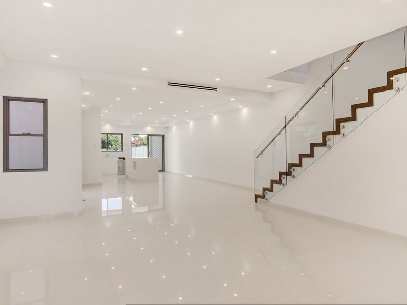 165A Carrington Avenue, Hurstville NSW 2220