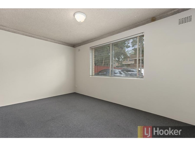 2/60 The Avenue, Hurstville NSW 2220