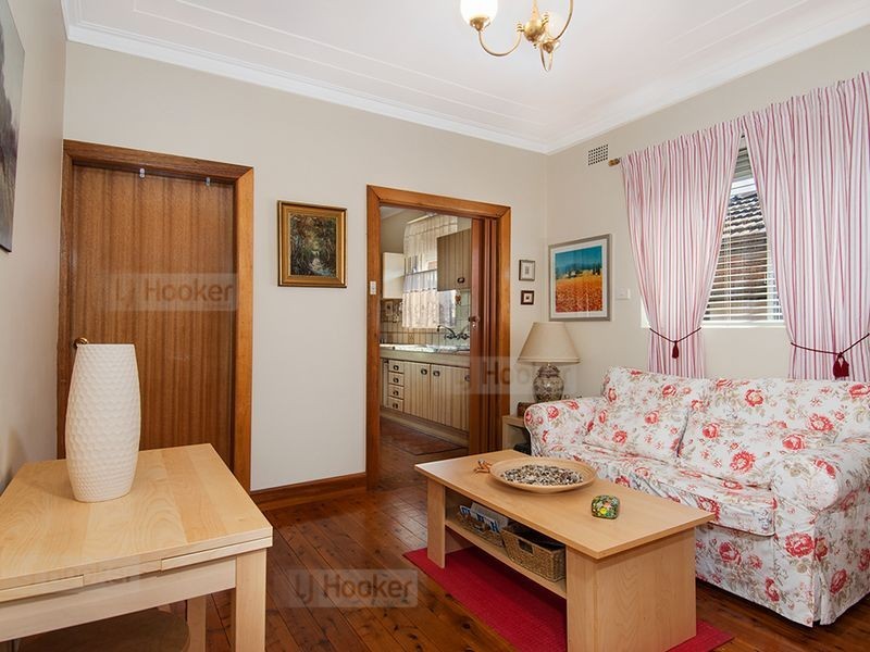 7 Warwick St, Hurstville NSW 2220