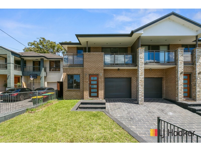 661 Henry Lawson Drive, East Hills NSW 2213