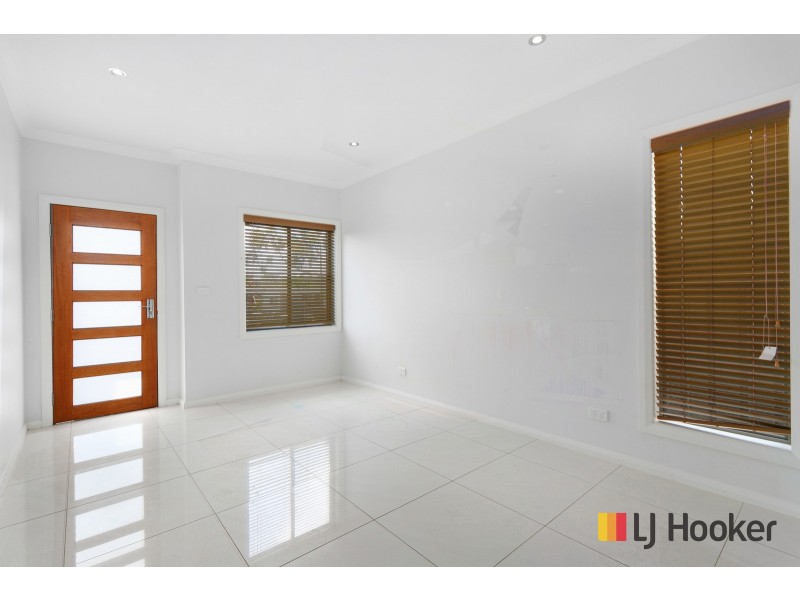 661 Henry Lawson Drive, East Hills NSW 2213