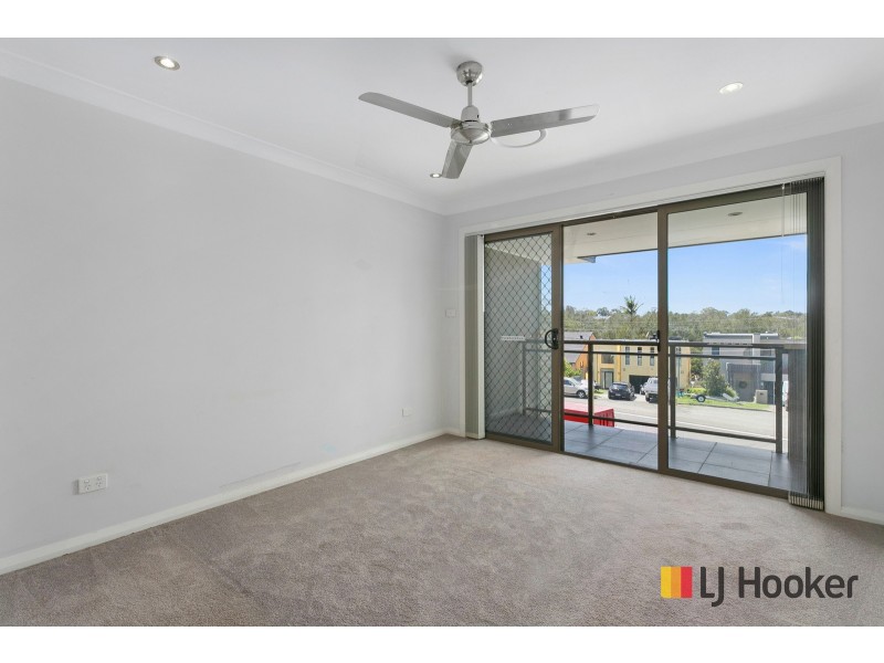 661 Henry Lawson Drive, East Hills NSW 2213