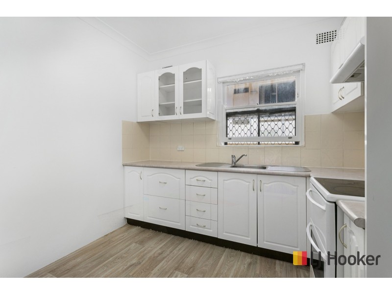 1/40 Gloucester Road, Hurstville NSW 2220