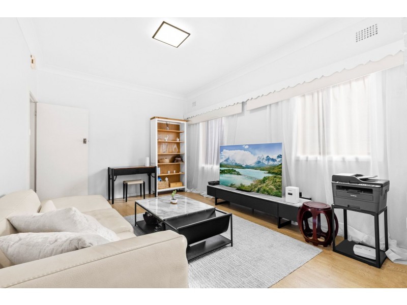 26 Low Street, Hurstville NSW 2220
