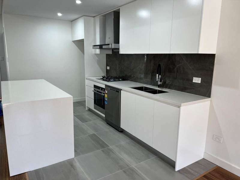 2/94-96 Warialda St, Kogarah NSW 2217