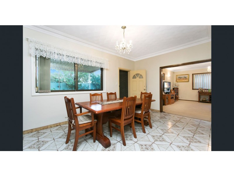 8 Barwon Rd, Mortdale NSW 2223